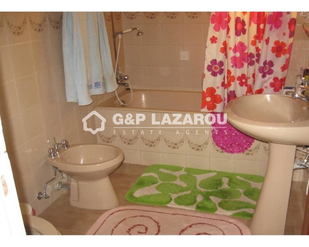 4 Bedroom House for Sale in Limassol – Mesa Geitonia