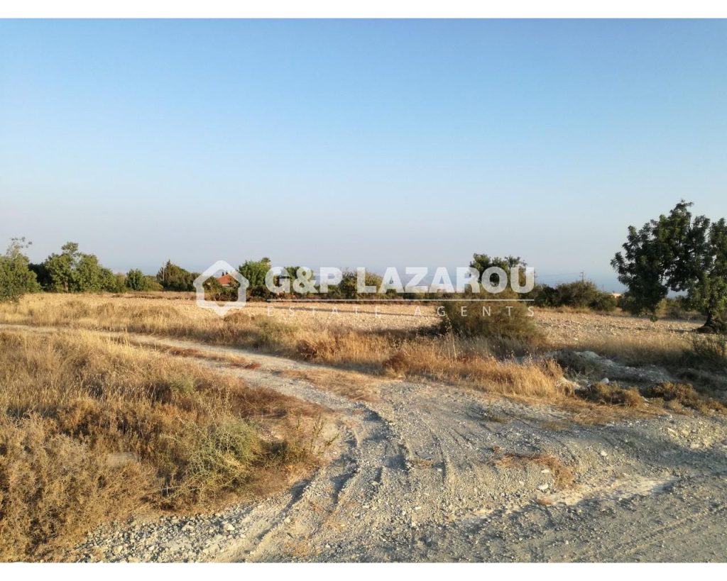 14,047m² Plot for Sale in Pano Kivides, Limassol District