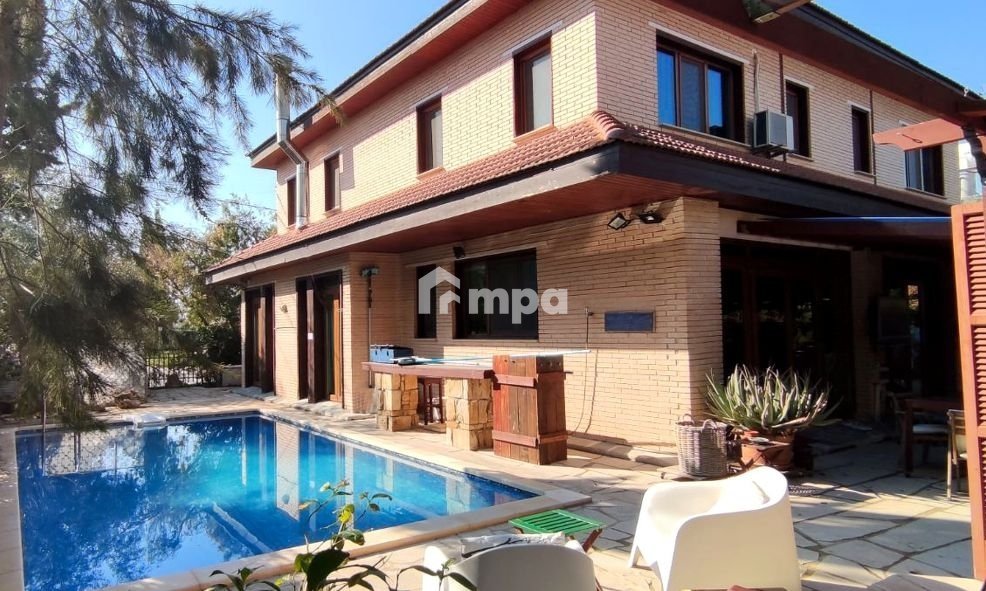 6+ Bedroom House for Rent in Nicosia District