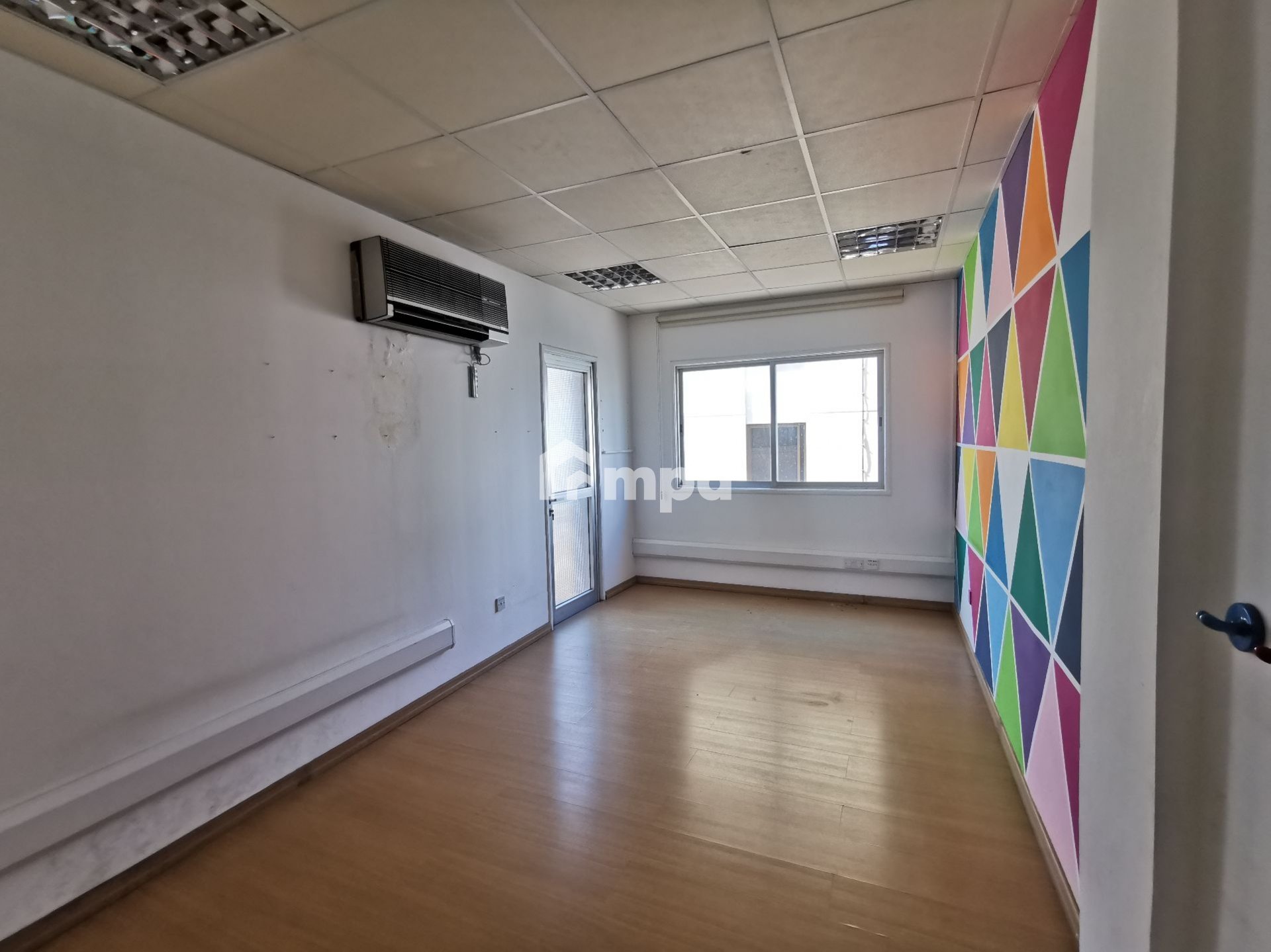300m² Office for Rent in Nicosia District