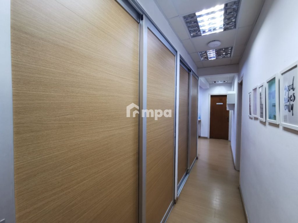 300m² Office for Rent in Nicosia District