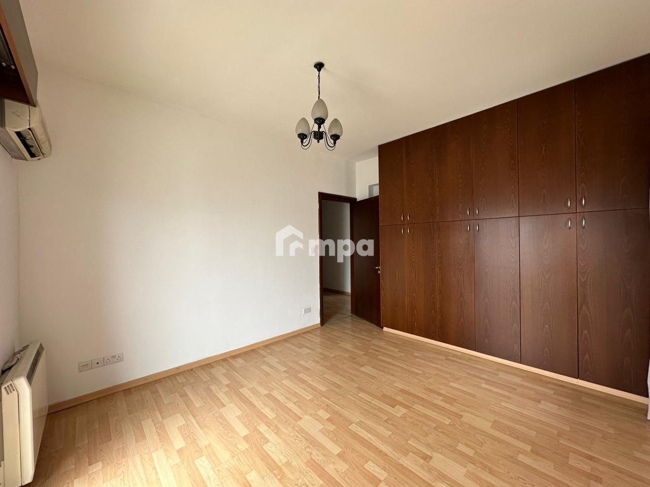 250m² Office for Rent in Agios Dometios, Nicosia District
