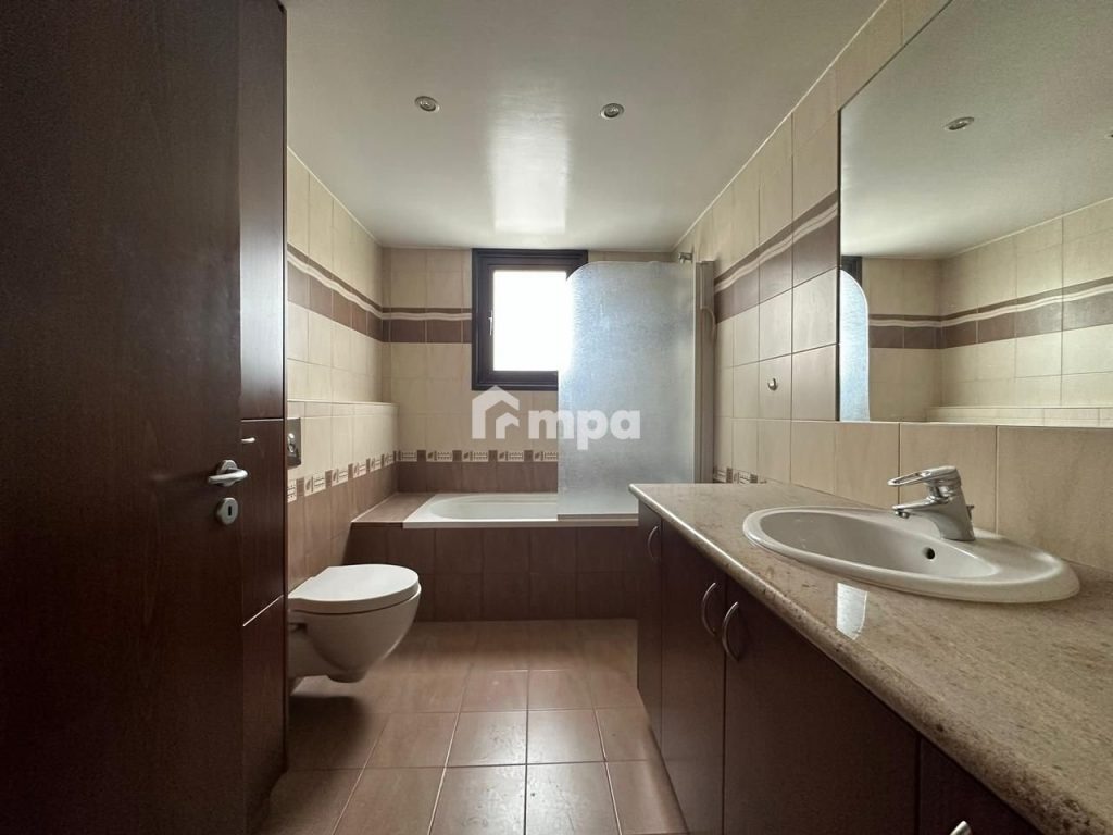 250m² Office for Rent in Agios Dometios, Nicosia District