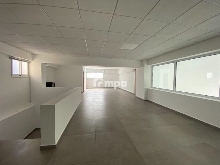 400m² Building for Rent in Agioi Omologites, Nicosia District