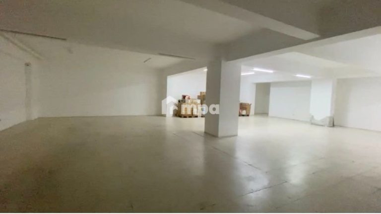 400m² Building for Rent in Agioi Omologites, Nicosia District
