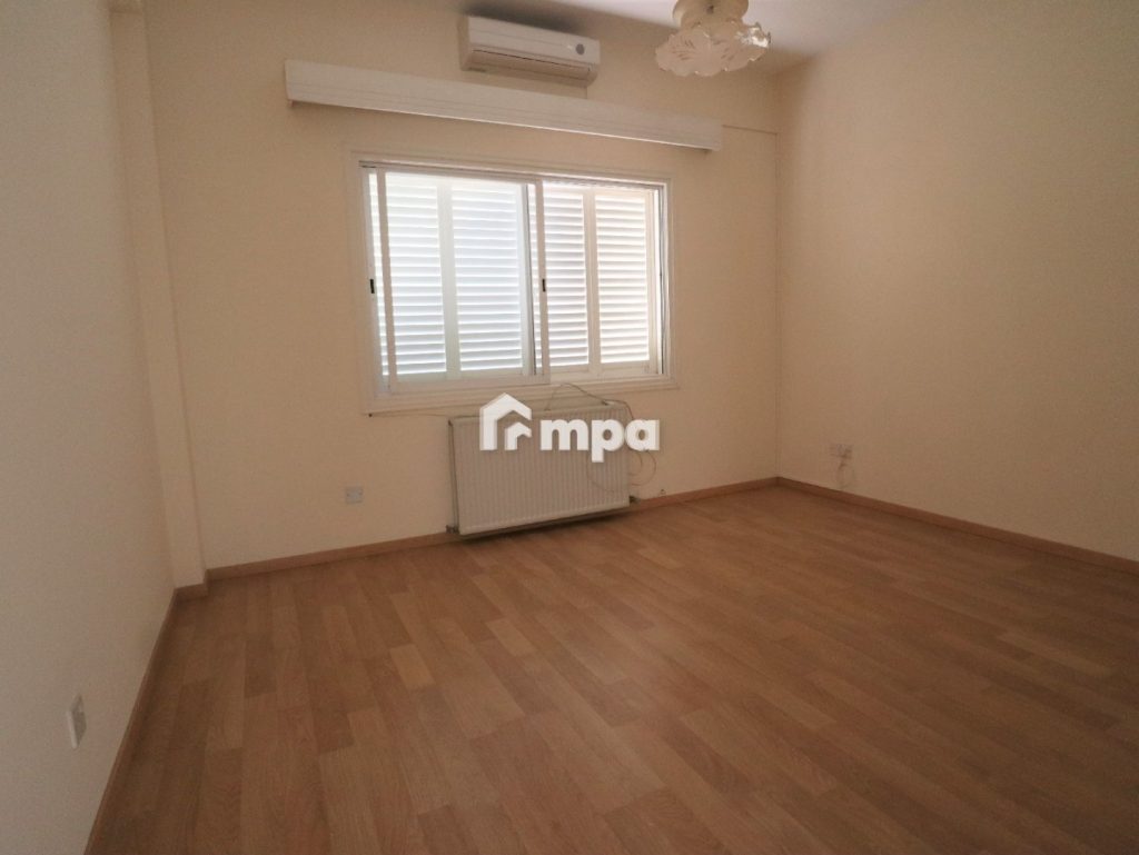 3 Bedroom House for Sale in Strovolos, Nicosia District