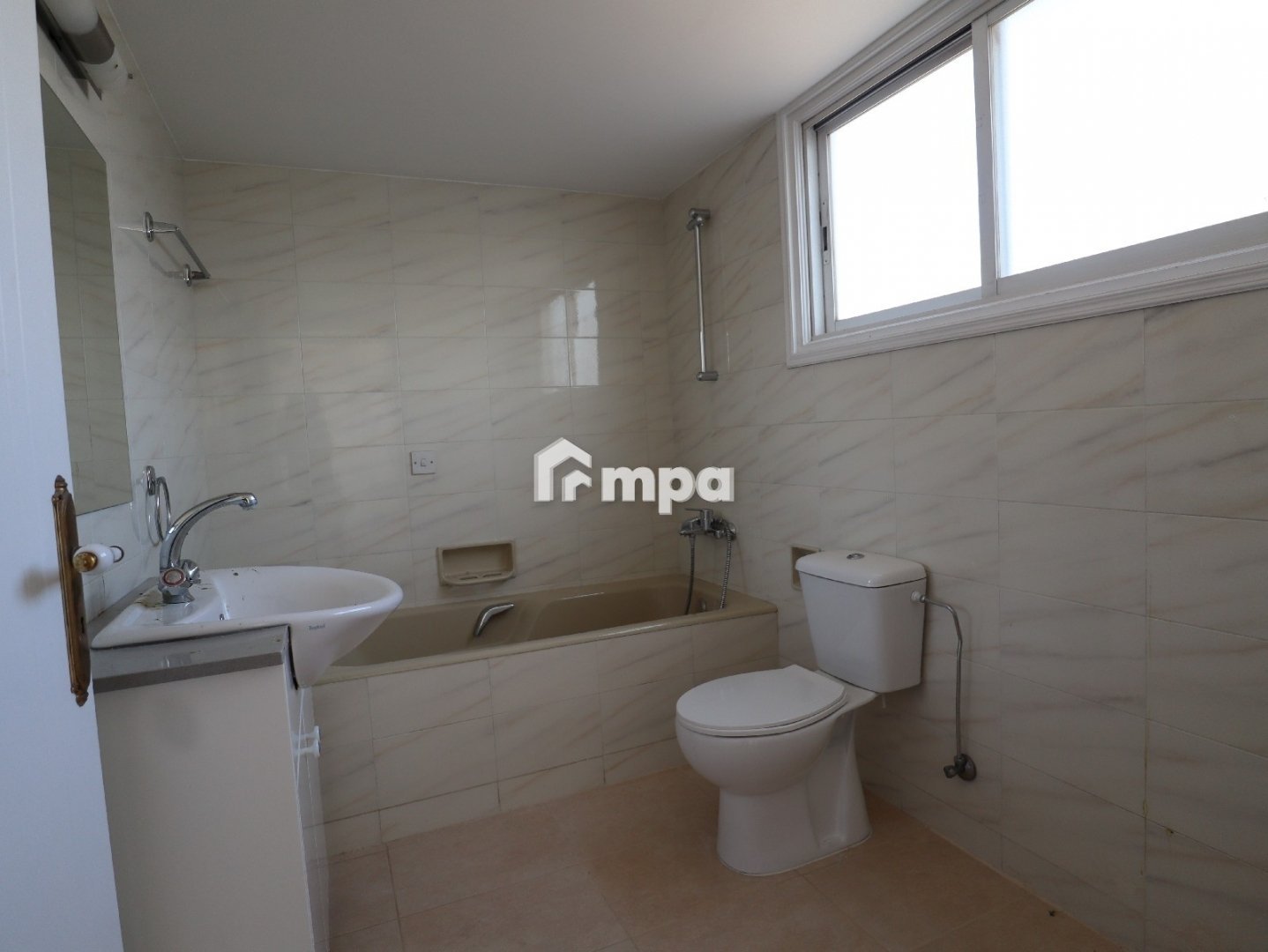3 Bedroom House for Sale in Strovolos, Nicosia District