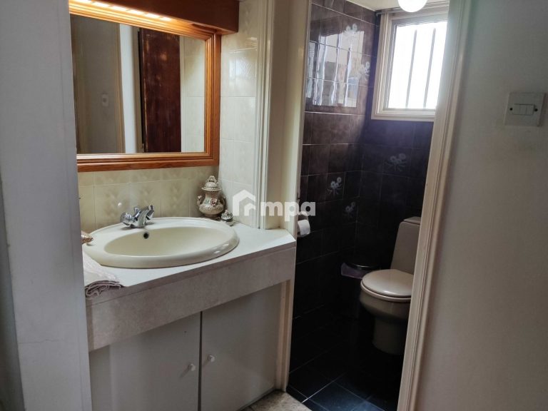 3 Bedroom House for Sale in Strovolos, Nicosia District