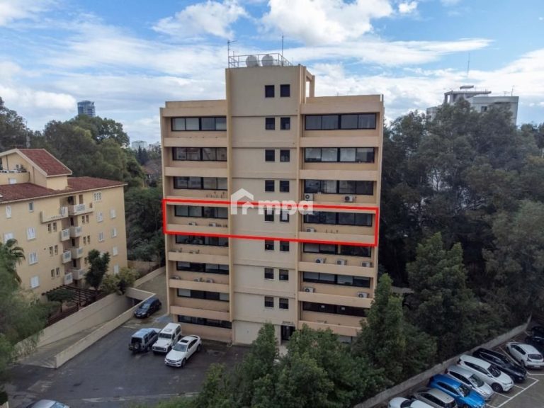 331m² Office for Sale in Agioi Omologites, Nicosia District