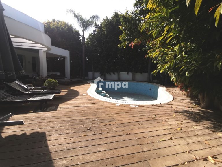 4 Bedroom House for Sale in Kallepeia, Nicosia District