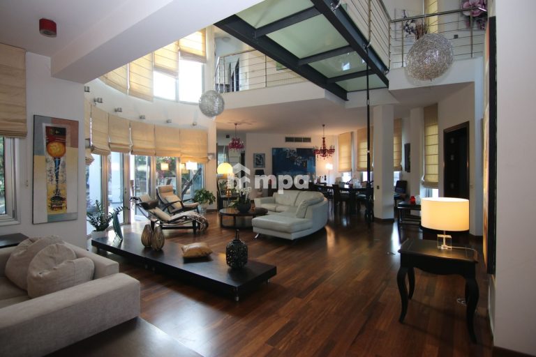 4 Bedroom House for Sale in Kallepeia, Nicosia District