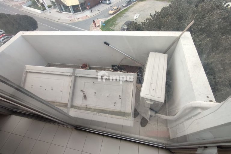 2 Bedroom Apartment for Sale in Agioi Omologites, Nicosia District