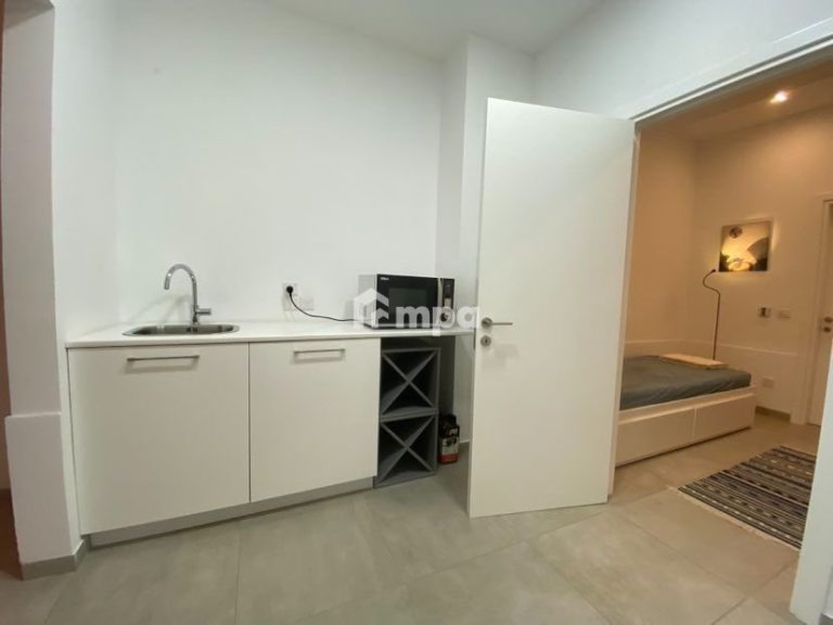 4 Bedroom House for Sale in Strovolos, Nicosia District