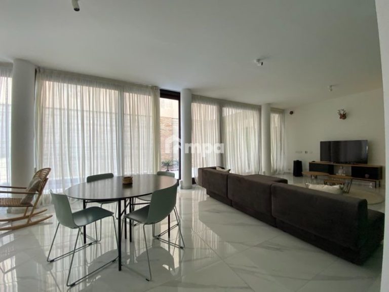 4 Bedroom House for Sale in Strovolos, Nicosia District