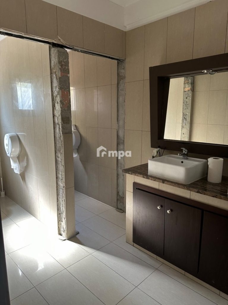 1750m² Commercial for Sale in Tseri, Nicosia District