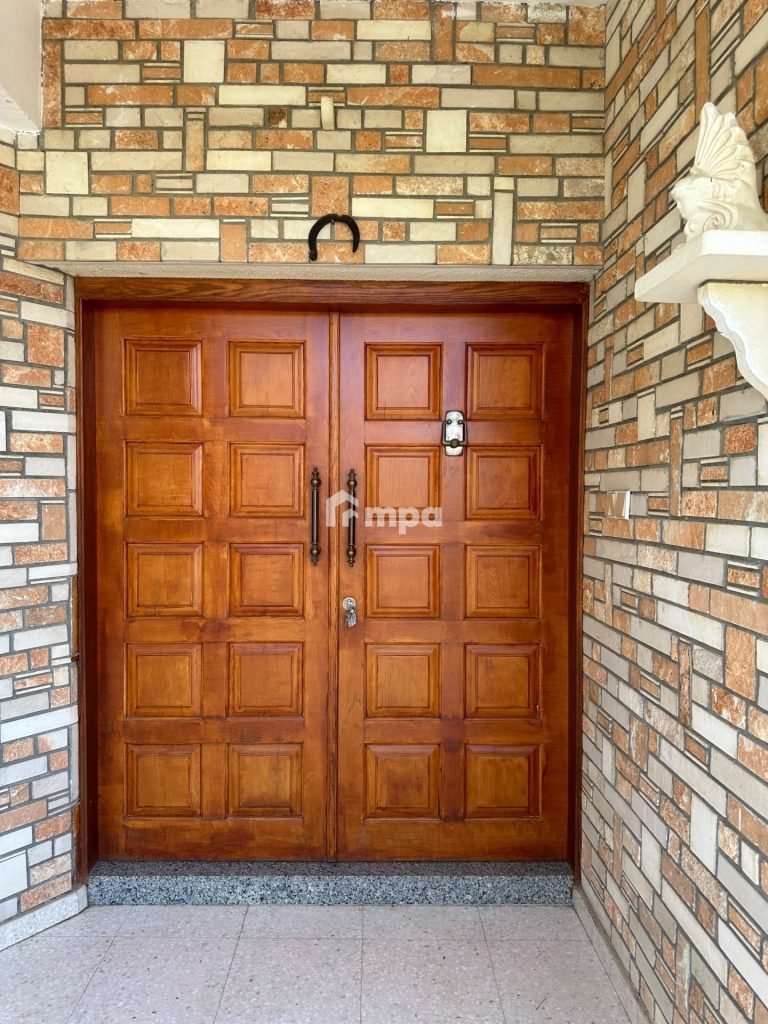 1750m² Commercial for Sale in Tseri, Nicosia District