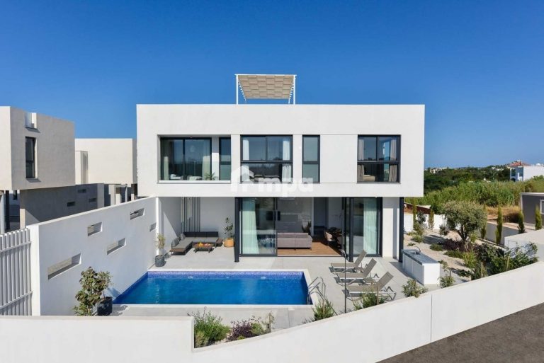 3 Bedroom House for Sale in Pernera, Famagusta District