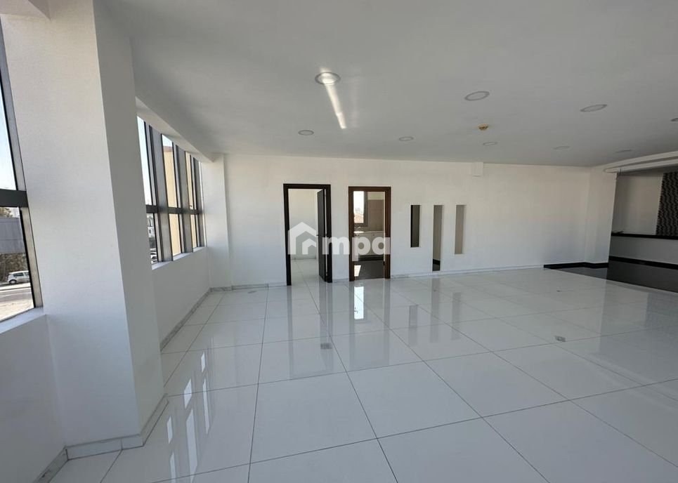 200m² Office for Rent in Strovolos, Nicosia District