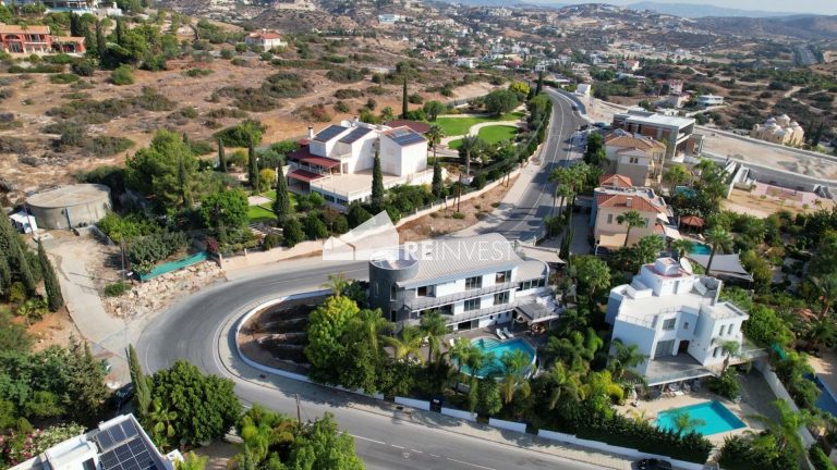 5 Bedroom House for Rent in Agios Tychonas, Limassol District