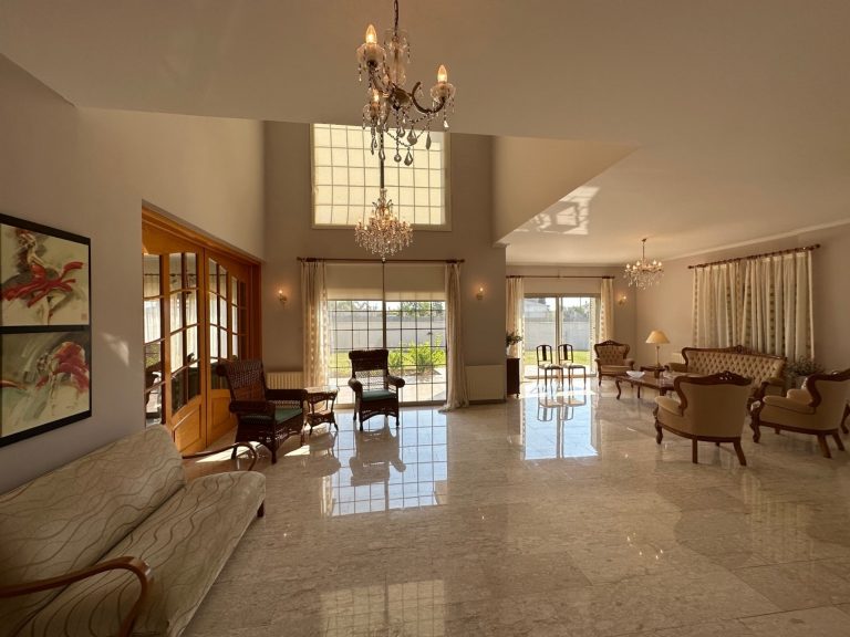 5 Bedroom House for Sale in Ypsonas, Limassol District