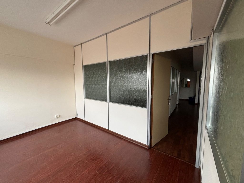 100m² Office for Rent in Limassol – Agia Zoni