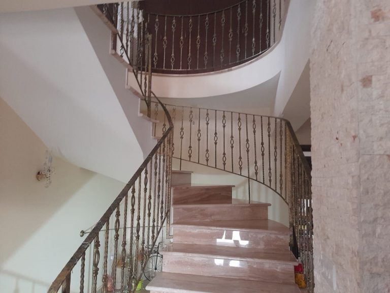 6+ Bedroom Villa for Sale in Limnatis, Limassol District