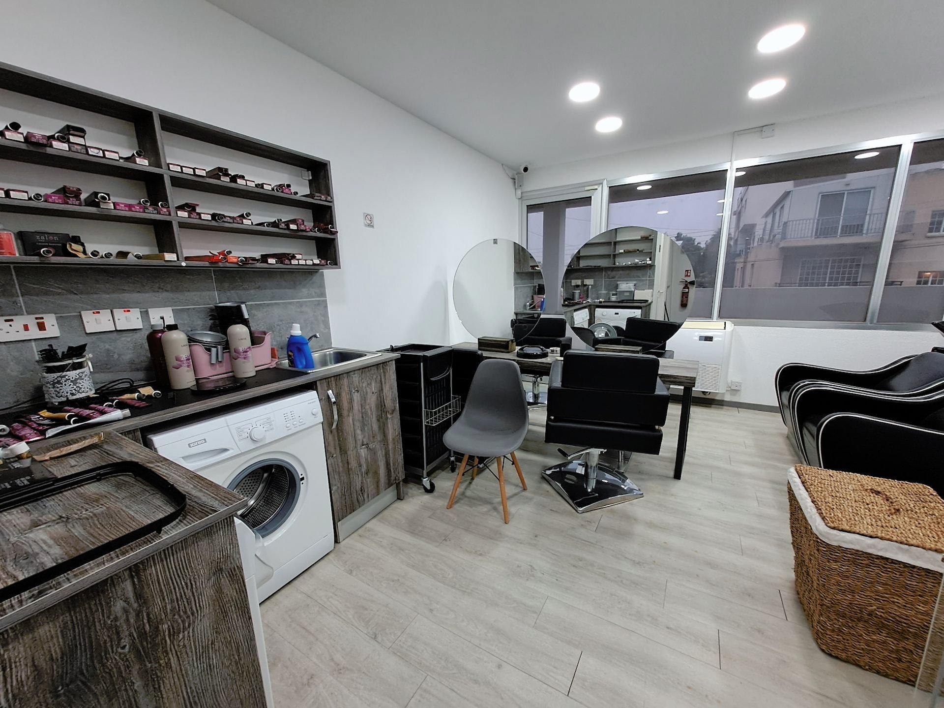 100m² Commercial for Rent in Limassol – Zakaki