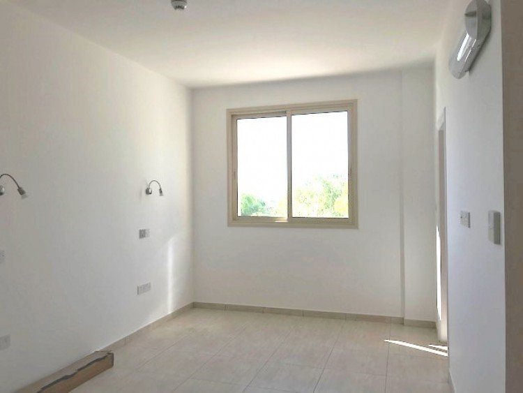 1000m² Building for Sale in Limassol – Kapsalos