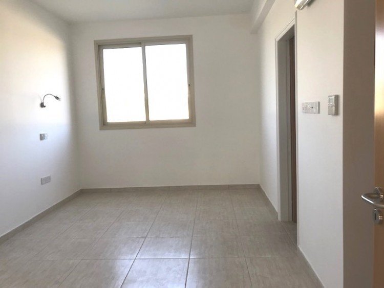 1000m² Building for Sale in Limassol – Kapsalos