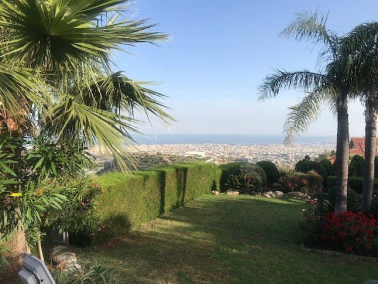 5 Bedroom House for Sale in Laiki Lefkothea, Limassol District