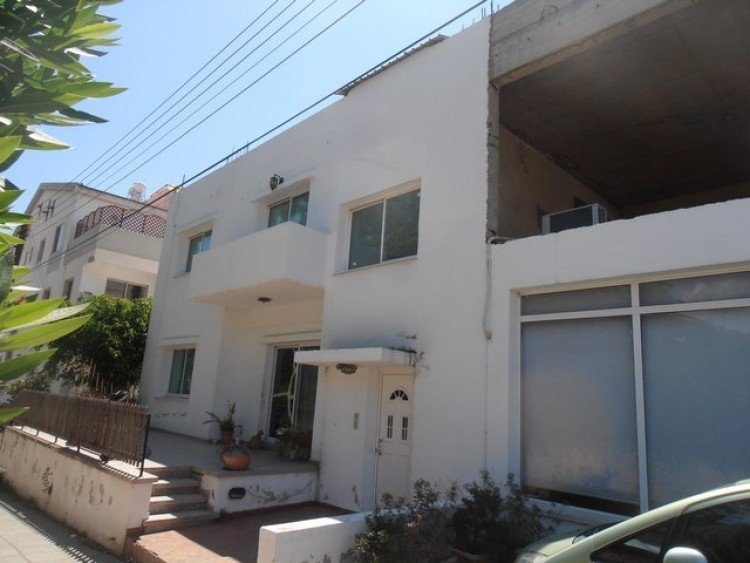 650m² Commercial Property for Sale in Limassol – Kontovathkeia