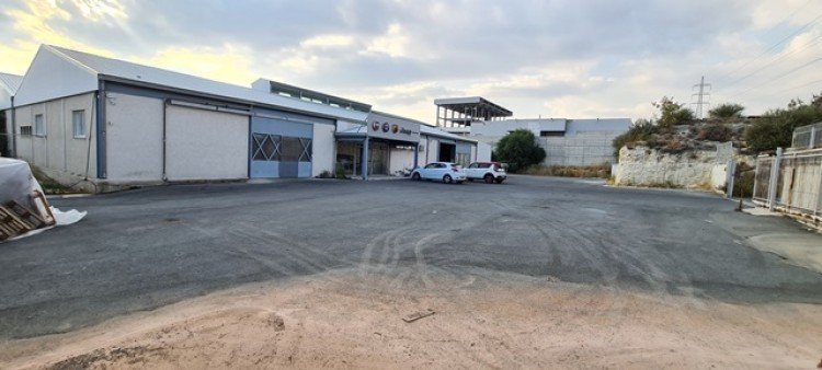 1450m² Commercial for Sale in Agios Sylas, Limassol District