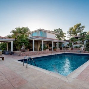 6+ Bedroom House for Sale in Agios Tychonas, Limassol District