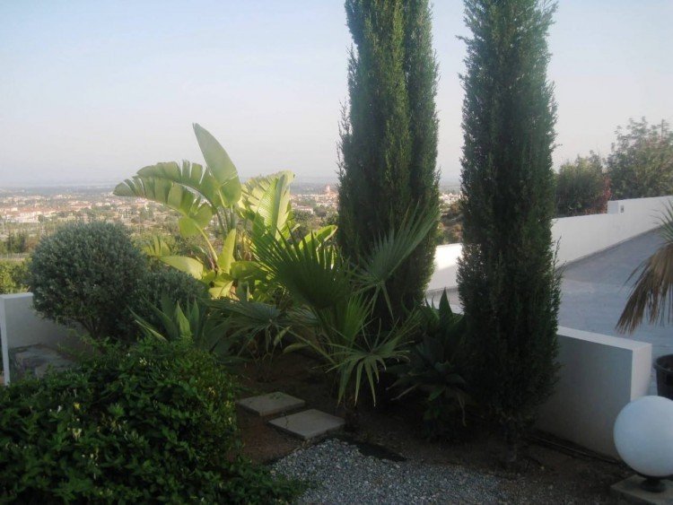 5 Bedroom House for Sale in Erimi, Limassol District
