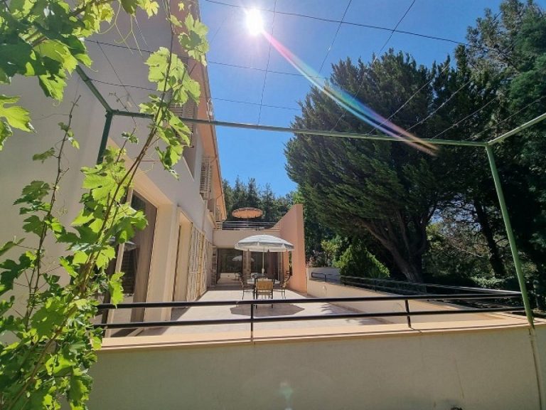 3 Bedroom House for Sale in Moniatis, Limassol District