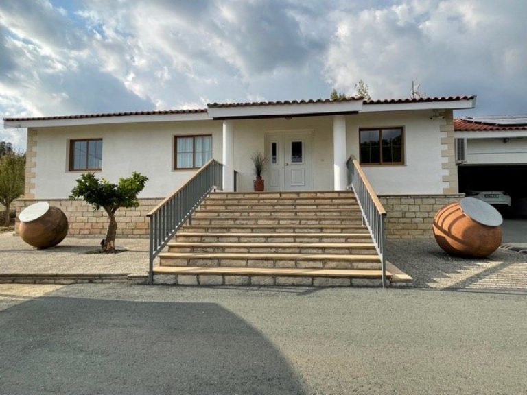 3 Bedroom House for Sale in Silikou, Limassol District