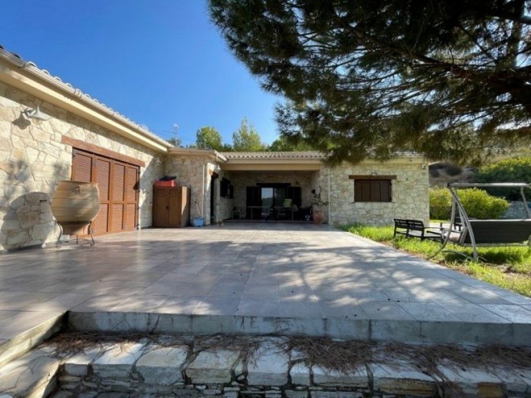 4 Bedroom House for Sale in Laneia, Limassol District