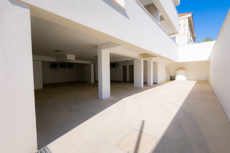 795m² Building for Sale in Agia Paraskevi, Limassol District