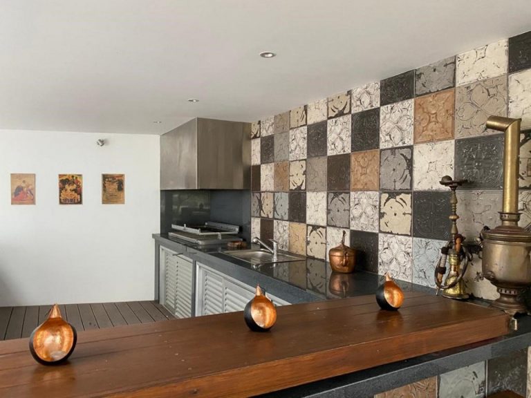 5 Bedroom House for Sale in Parekklisia, Limassol District