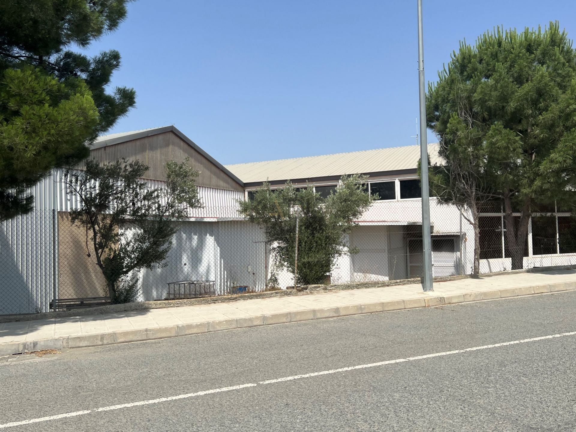 1000m² Commercial for Sale in Ergates, Nicosia District