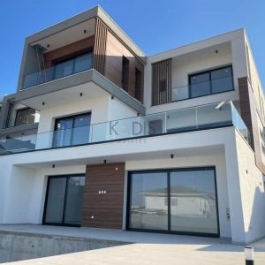 5 Bedroom House for Sale in Limassol District