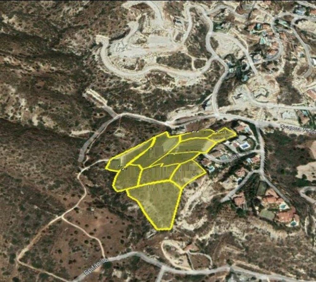 19,730m² Plot for Sale in Agios Tychonas, Limassol District