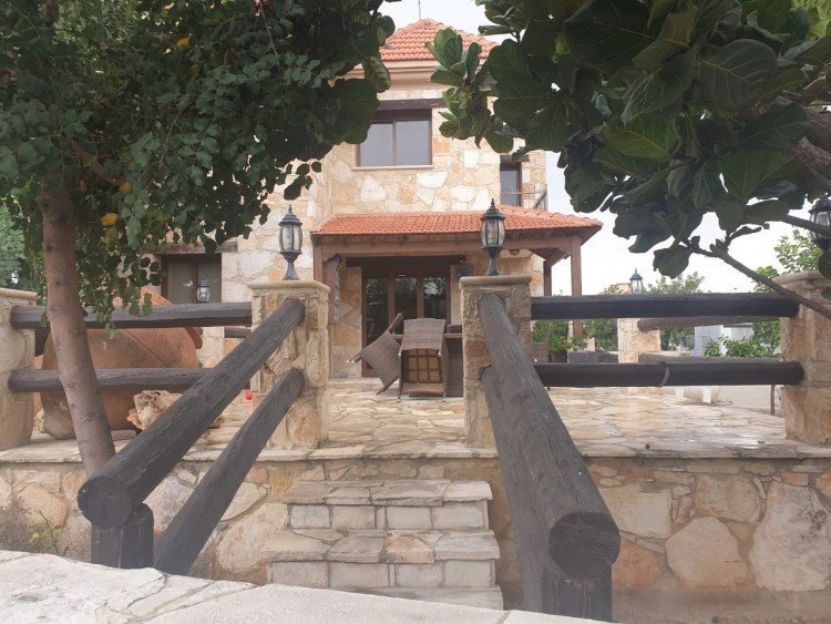 4 Bedroom House for Sale in Ypsonas, Limassol District