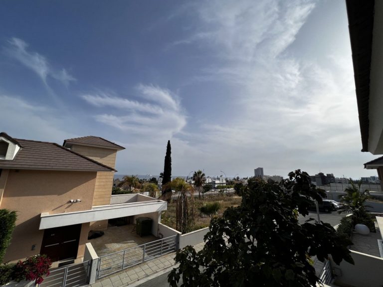 3 Bedroom House for Sale in Pyrgos Lemesou Tourist Area, Limassol District