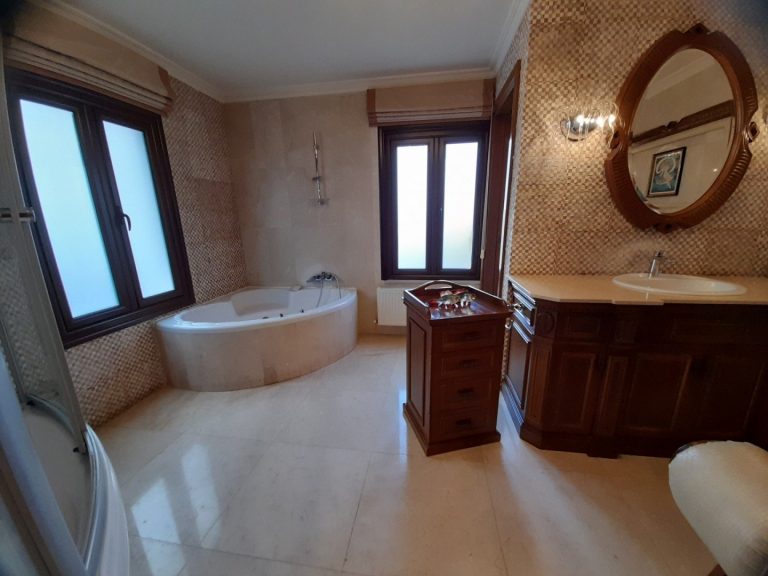 5 Bedroom House for Sale in Limassol – Naafi