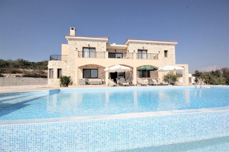 4 Bedroom House for Sale in Paphos