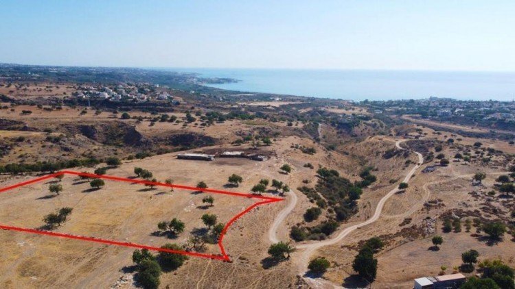 12,993m² Plot for Sale in Peyia, Paphos District