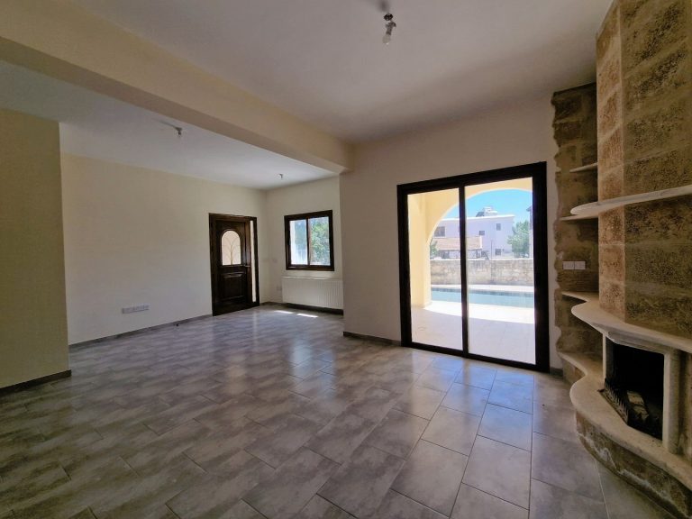 4 Bedroom House for Sale in Ineia, Paphos District