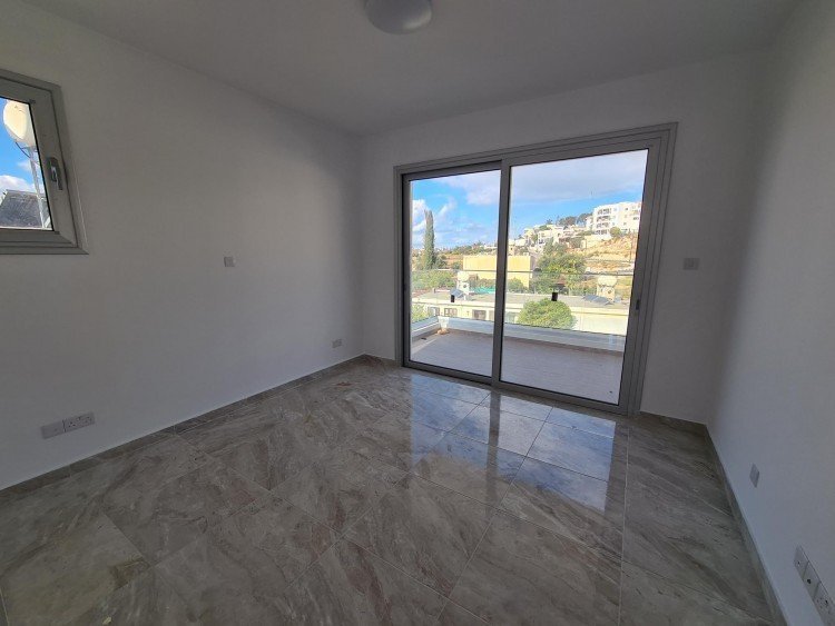 4 Bedroom House for Sale in Tombs Of the Kings, Paphos District