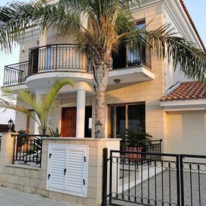 4 Bedroom House for Sale in Limassol – Agios Athanasios
